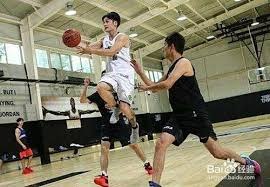 棋牌高阶：解析“桥牌”中的信号传递系统如何体现最高级的团队博弈。（棋牌进阶：桥牌信号体系如何呈现顶级团队博弈）