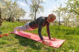 NBA杯半场：东契奇&里夫斯合砍37分，詹姆斯2分，独行侠62-60领先湖人