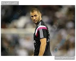 巴里·邦兹正式在大联盟亮相，这位名将之子初期以速度与全能防守见长